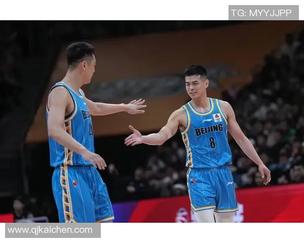 方硕的篮球之路：从青涩少年到职业球员的成长历程与心路历程