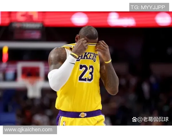 詹姆斯：从篮球巨星到全球偶像的传奇之路与影响力分析