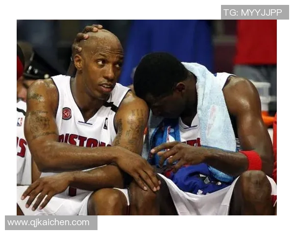 凯尔特人与汉密尔顿的激烈对决展现篮球魅力与团队精神