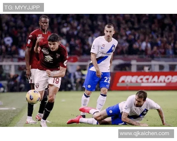 佛罗伦萨主场迎战都灵双方争夺意甲积分榜重要位置